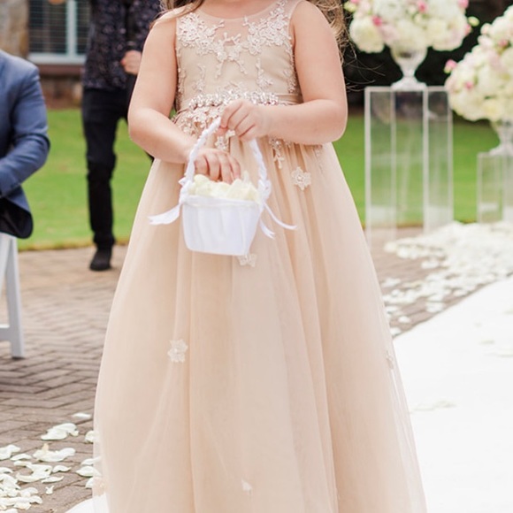 Flower girl dress - Picture 3 of 6